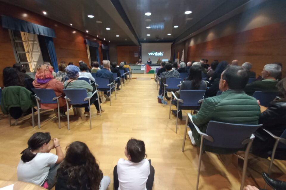 Venres 18 de outubro: Marcos Maceira e Elsa Quintas presentaron “Liberdade para o galego”